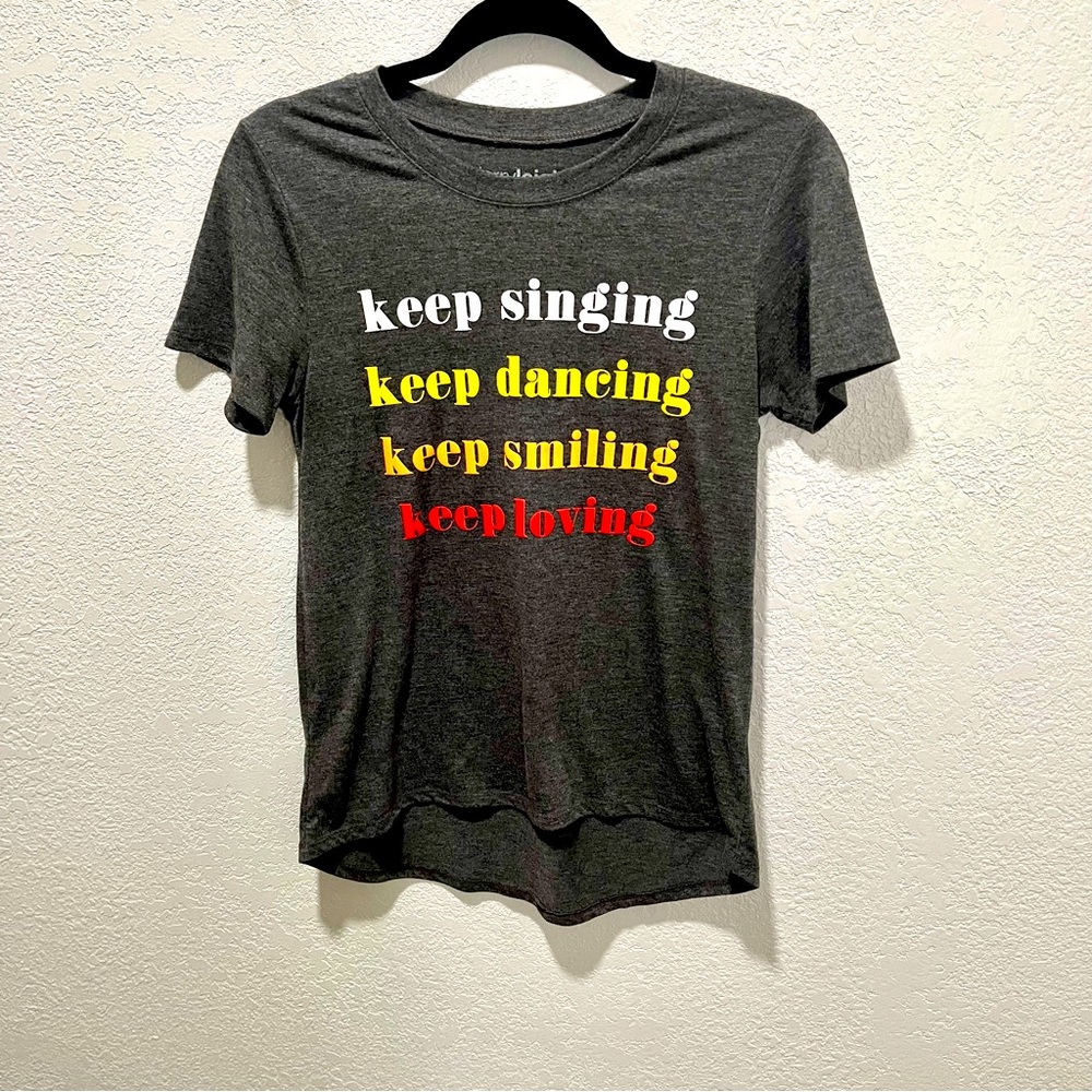 Jerry Leigh Heather Grey “Keep Singing” Motivational Graphic Print T-Shirt